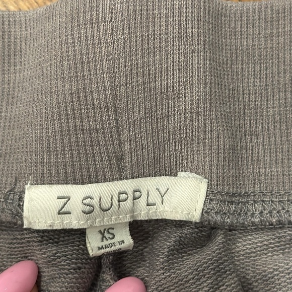 Z Supply Women’s Sweatpants Grey and Black Size XS - Picture 4 of 5
